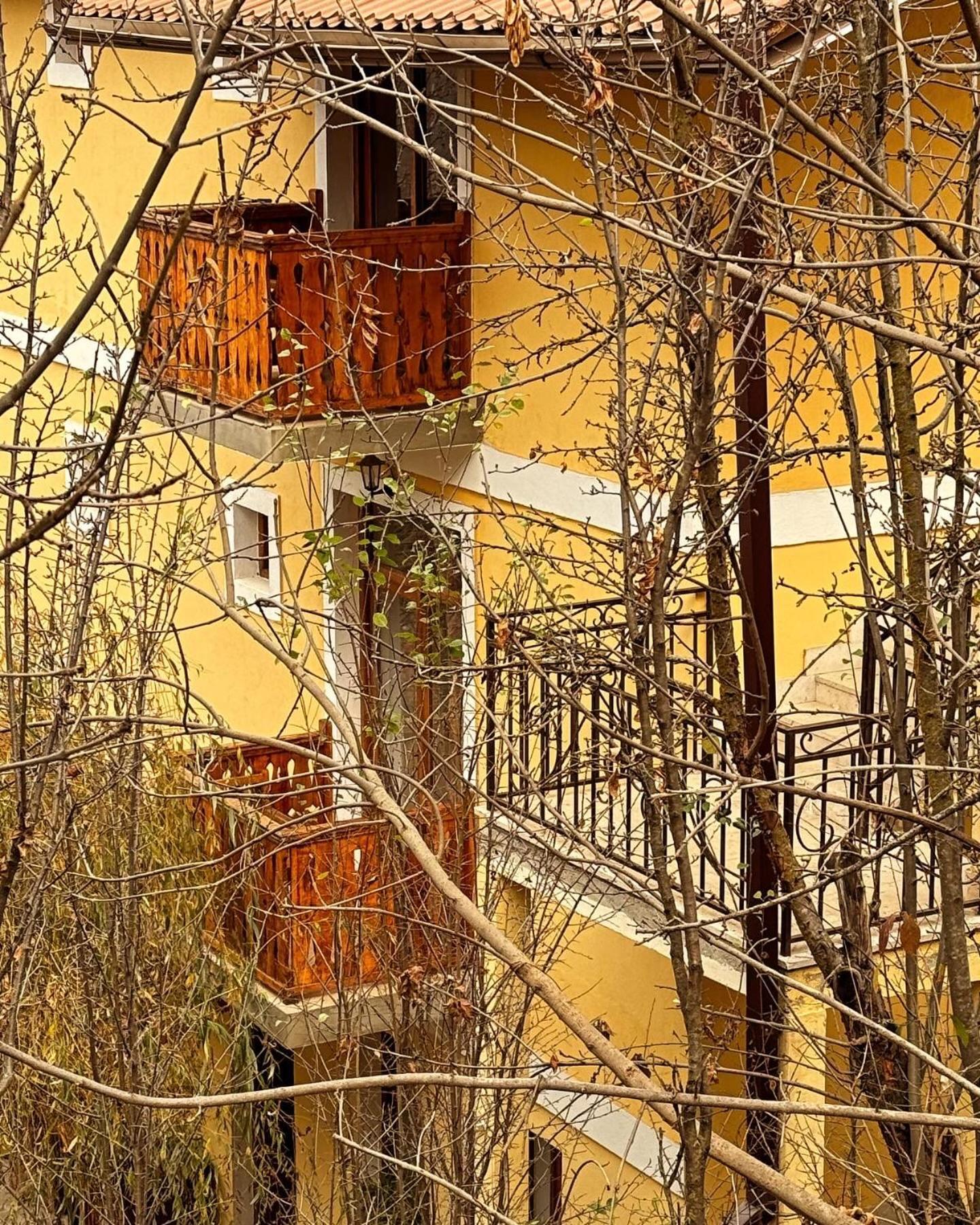 Verin Tun Dilidschan Exterior foto